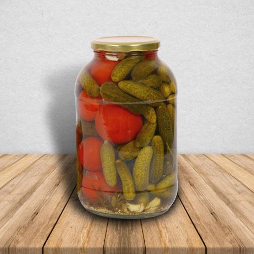 Plum Tomato With Whole Gherkin